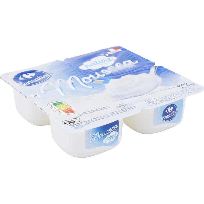 Mousse De Creme Fouettee Sur Fromage Frais Nature