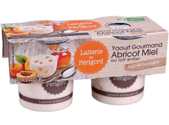 Yaourt Gourmand Au Lait Entier Avec Des Morceaux Dabricots Et Miel Bio