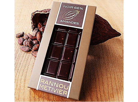 Chocolat Noir 66% De Cacao Fourree Aux Amandes (30%)