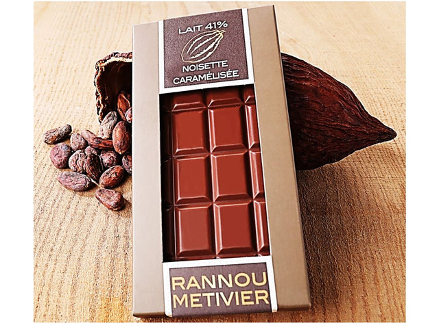 Chocolat Au Lait 41,5% De Cacao Fourree Aux Noisettes Caramelisees. (30%)