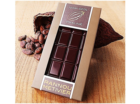 Chocolat Noir Equateur 66% De Cacao Au Praline (70%)