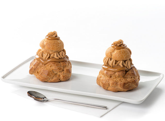 Religieuse Gourmande Au Cafe